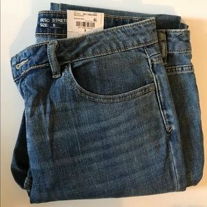 Women’s Medium Crop Jeans Size 8